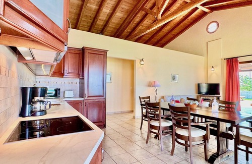 Acharavi Villa | Beachfront Villa Calypso with private pool