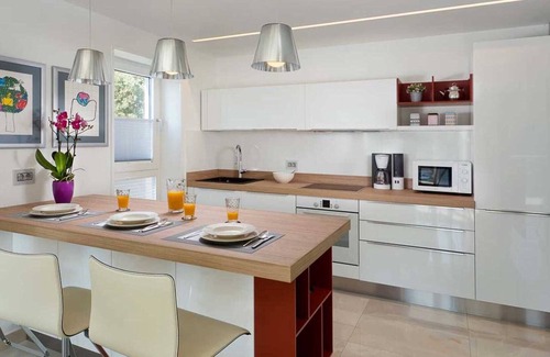 Duga Luka Villa | Beachfront villa in Labin with a spa area