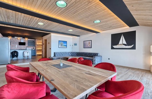 Susica Villa | Beachfront Villa New Horizons II