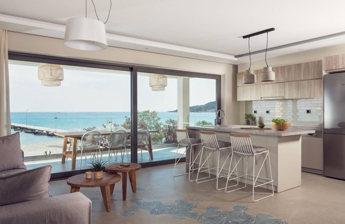 Alykes Villa | Beachfront Villa right onto sandy Alykes Beach