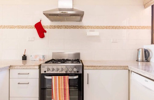 Wynnum Apartment | Beachfront Wynnum Apartmentn