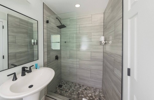 North Beach Apartment | Beachside 1BR Apt - Walk to Hollywood Dania Beach