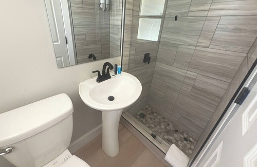 North Beach Apartment | Beachside 1BR Apt - Walk to Hollywood Dania Beach