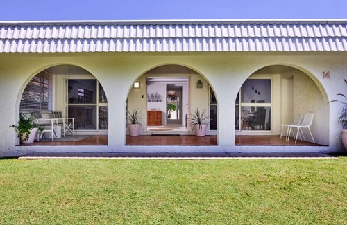 Paradise Point Condo | beachside 2 bedroom apartment