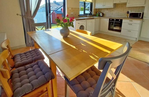 Riverchapel House | Beachside Avenue Holiday Home No 15
