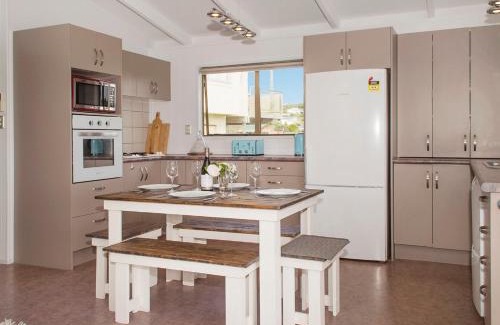 Kuaotunu House | Beachside Beauty - Kuaotunu Holiday Home