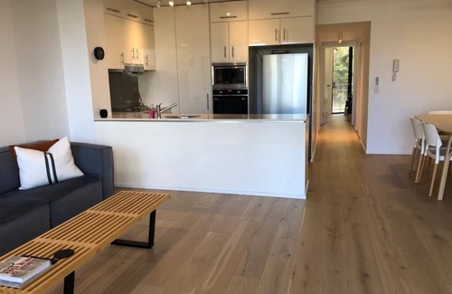 Gold Coast Apartment | Beachside Bliss - Modern 2 bedroom 2 bathroom Apartment in Miami