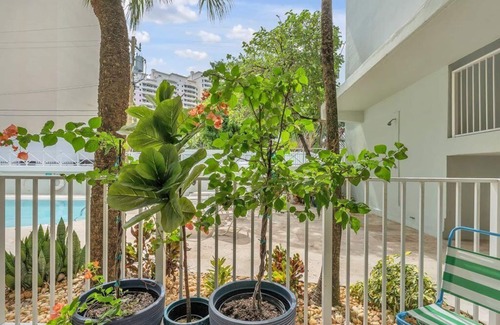 Key Biscayne House | Beachside Bliss: One-Bedroom perfect vacation parking included