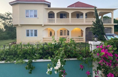 Silver Sands Apartment | Beachside calm: Footsteps to the sand and sea