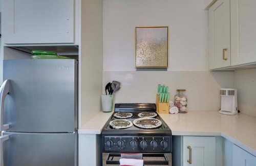 Little Ranches House | Beachside Cozy Home w/Patio in Hollywood