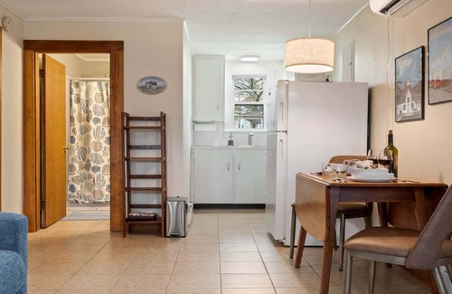 Southern Coast House | Beachside | Oceanside | Walk onto the beach!