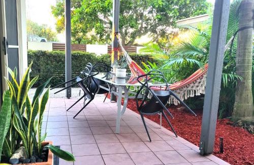 Maroochydore Apartment | Beachside One Bedroom Flat Retreat