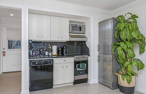 Napeague Apartment | Beachside Sanctuary w/Partial Ocean View + Patio