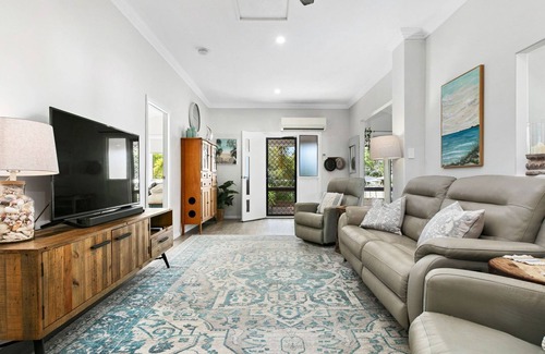 Pialba House | Beachside Serenity-37 Neils st