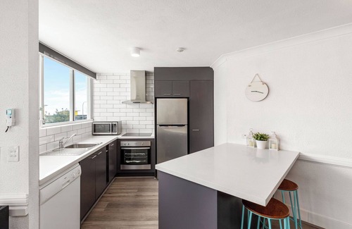 Alexandra Headland Apartment | Beachside Superior Apartment