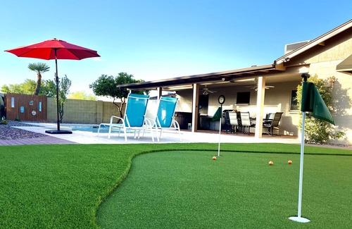 Glendale House | Beachy home, with HEATED POOL, hot tub, golf, and ADJUSTABLE King Bed!