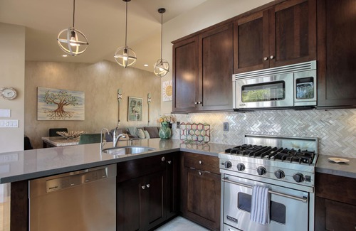 Avila Beach Condo | Beachy Keen: 2 master ensuites, steps from beach, rooftop BBQ
