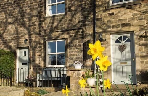 Addingham Cottage | BEACON COTTAGE, pet friendly, luxury holiday cottage in Addingham