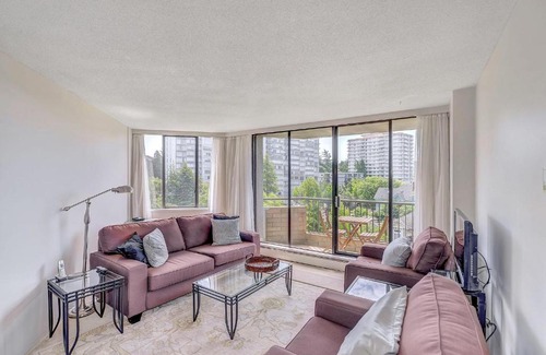 James Bay Apartment | Beacon Hill View Condo