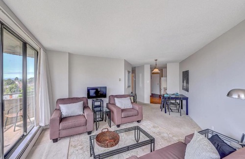 James Bay Apartment | Beacon Hill View Condo