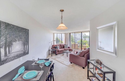James Bay Apartment | Beacon Hill View Condo