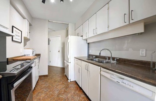James Bay Condo | Beacon Hill View Condo