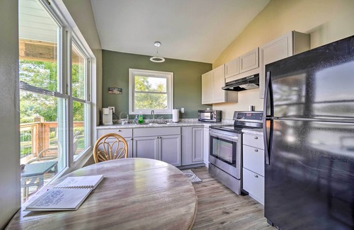 Bean Station Cottage | Bean Station Cottage: Unobstructed Lake Views