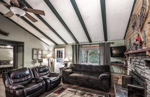 Ruidoso House | Bear Country - Hot Tub - Upper Canyon