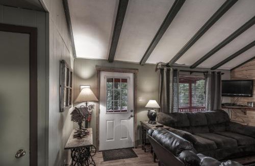 Ruidoso House | Bear Country - Hot Tub - Upper Canyon