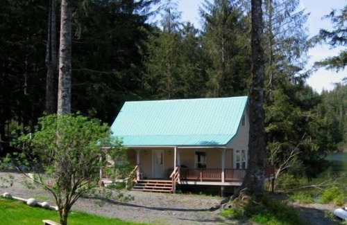 Cordova House | Bear Country Lodge #1