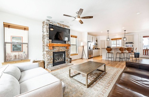 Bear Hollow Village Condo | Bear Hollow Village by All Seasons Resort Lodging