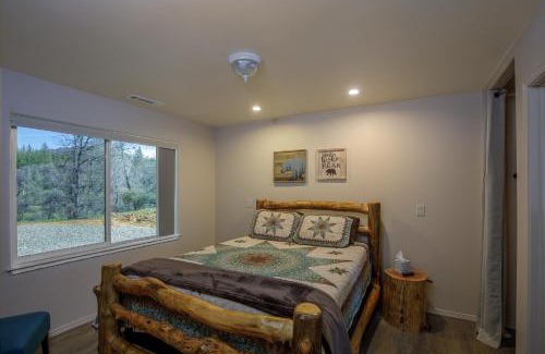 Mariposa House | Bear Paw Cabin new construction near Yosemite