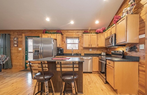 Thayerville House | Bear Paws | Private Hot Tub, Near Amenities