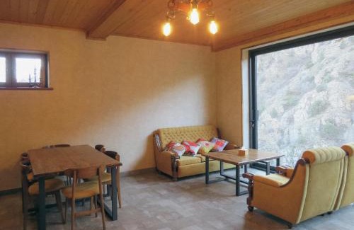 Yeghegis Apartment | Bear's Dan Inn