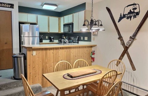 Killington House | Bearmont- Pool, HotTub, FirePit, AC, Gym, Sauna