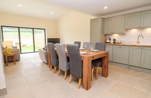 Little Rissington Cottage | BEARS COURT BARN 3, pet friendly in Bourton-On-The-Water