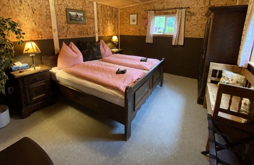 Stewart Cabin | Bearvalley King Suite-The Cabin