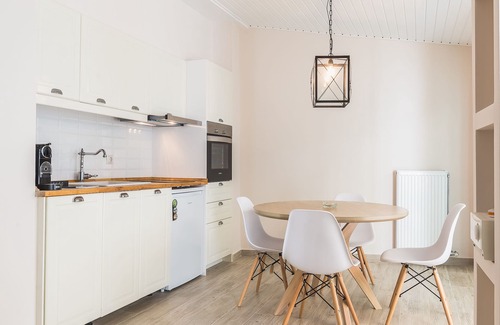 Athens City Centre Apartment | BeAthenian–Stylish apt with private terrace