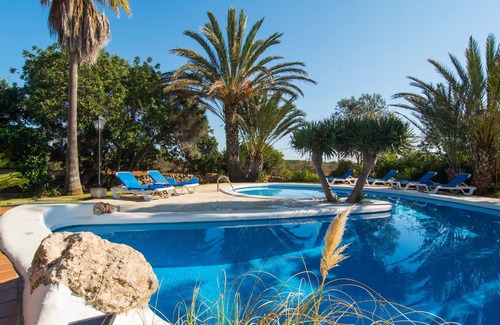 Felanitx Cottage | BEATIFUL HOLIDAY VILLA WITH LARGE GARDEN AND POOL. INTERNET FREE