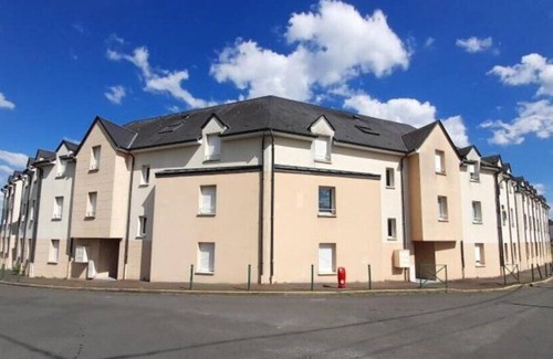 La Suze-sur-Sarthe Apartment | Beau Studio Meublé à La Suze. Idéal Étudiants et Déplacements Professionnels