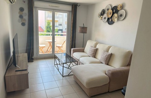 La Californie Apartment | Beau T2, 1min à Pied de la Pde des Anglais/clim
