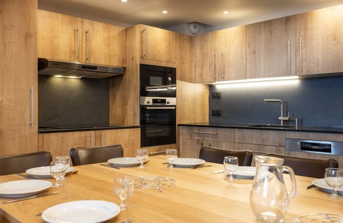 Belle Plagne Condo | Beau T6 accès direct aux pistes | Piscine et sauna