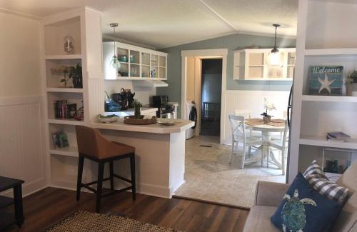 Burton House | Beaufort SC New Renovation, Close to Parris Island, Historic Downtown, Beautiful Beaches, Sleeps 7