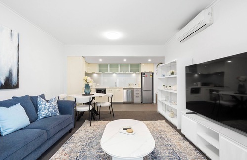 Perth Apartment | Beaufort Street 1BDR + Parking