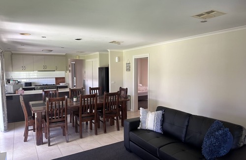Shepparton South House | Beaut family stay on Boyd: Pets Welcome