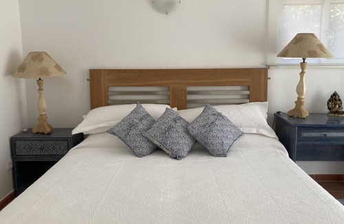Albufeira Cottage | Beautiful, newly renovated, romantic cottage walking distance to golden beaches