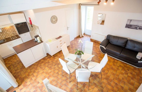 Saint-Jouan-des-Guerets Apartment | Beautiful apartment for 5 guests with pool, WIFI, TV, terrace and parking