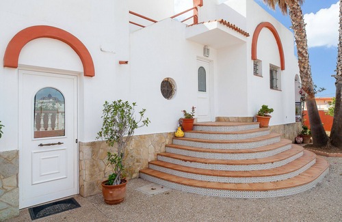 San Antonio Bay Villa | Beautiful villa Ramos in San Antonio Bay with BBQ and large pool