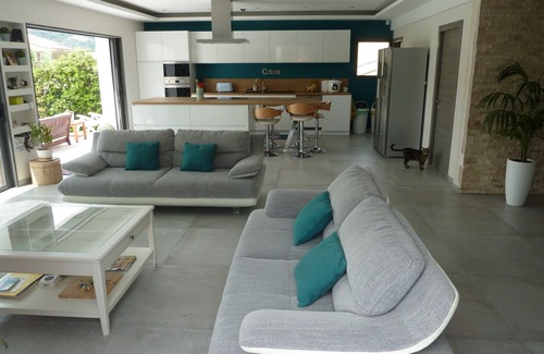 Saint-Jean Villa | Beautiful new villa of 220m2, with spa, 10min from the beaches