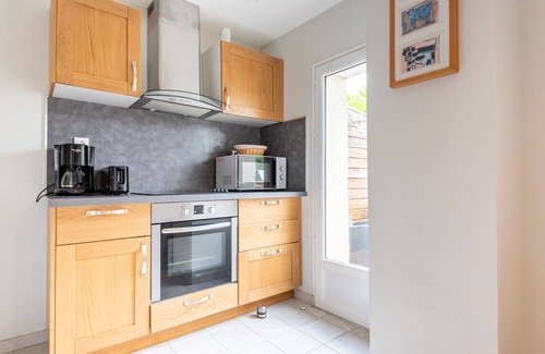 Commes House | Beautiful private villa for 4 people with WIFI, TV, terrace, pets allowed and parking